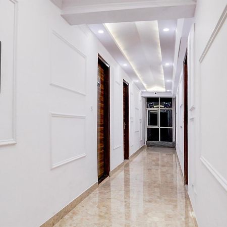 Townhouse Hotel Grand Emporio By Sbg Near Vaishali Metro Station Ghaziabad Bagian luar foto