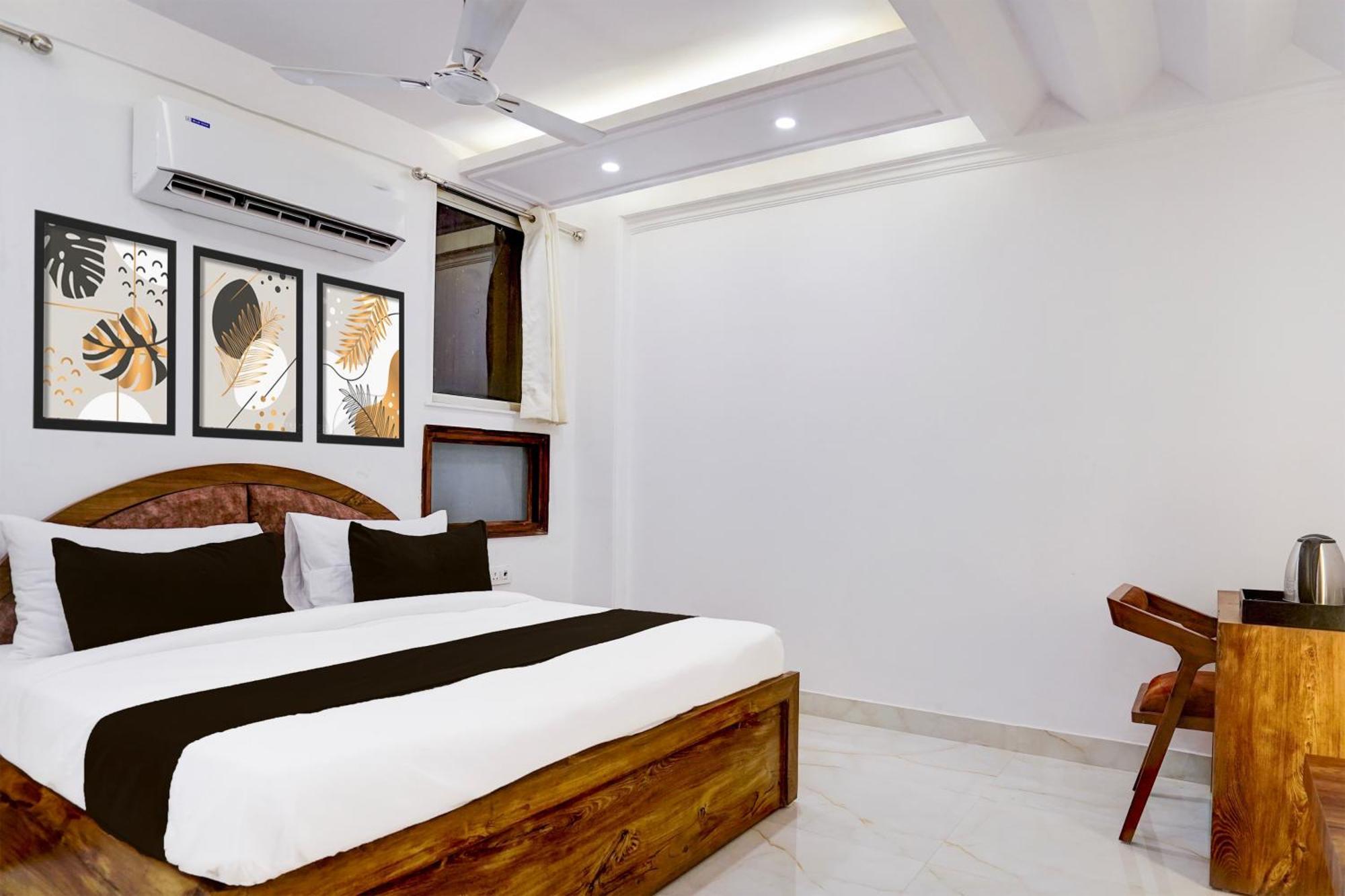 Townhouse Hotel Grand Emporio By Sbg Near Vaishali Metro Station Ghaziabad Bagian luar foto